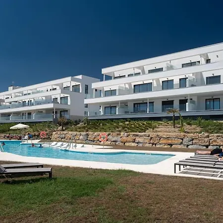 Modern & Bright Sea View